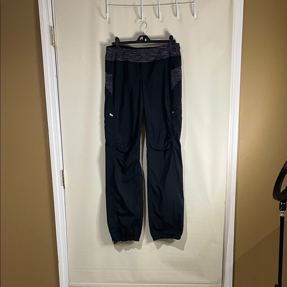 Lululemon Women’s Run: Travel To Track Pant Size 8 Like New Condition - Picture 5 of 16